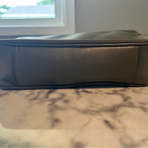 Like new military green Michael Kors cross body - Picture 4 of 5